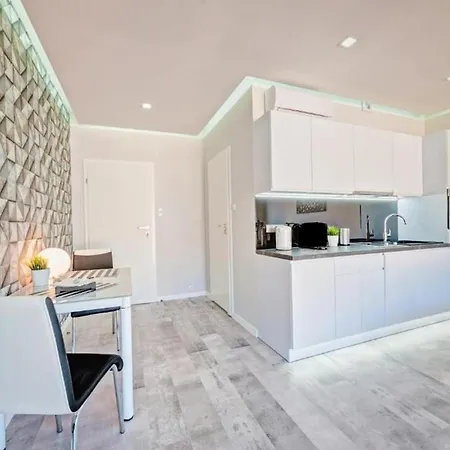 Good Time Boznicza 1 & Male Garbary 8 - Centrum Poznania, 2 Min Od Starego Rynku *