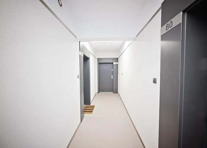 Good Time Boznicza 1 & Male Garbary 8 - Centrum Poznania, 2 Min Od Starego Rynku