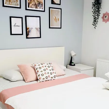 Good Time Boznicza 1 & Male Garbary 8 - Centrum Poznania, 2 Min Od Starego Rynku Апартаменти Познань