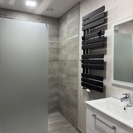 Good Time Boznicza 1 & Male Garbary 8 - Centrum Poznania, 2 Min Od Starego Rynku