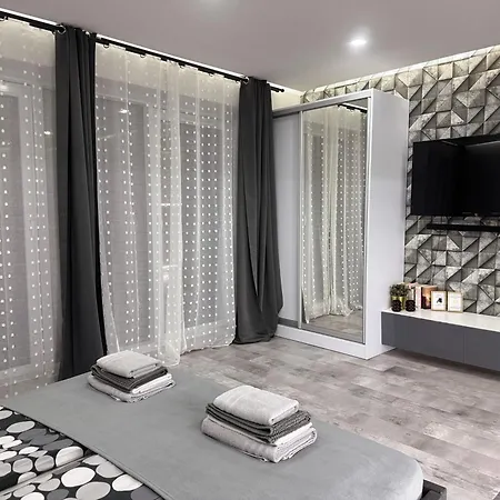 Good Time Boznicza 1 & Male Garbary 8 - Centrum Poznania, 2 Min Od Starego Rynku Apartmán *