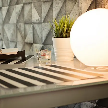 Good Time Boznicza 1 & Male Garbary 8 - Centrum Poznania, 2 Min Od Starego Rynku * 포즈난