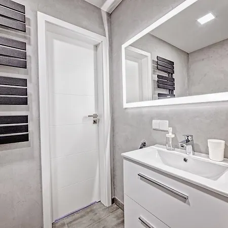 Good Time - Boznicza 1 I Male Garbary 8 Apartment *