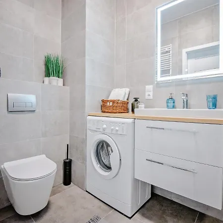 Daire Good Time Boznicza 1 & Male Garbary 8 - Centrum Poznania, 2 Min Od Starego Rynku Poznan